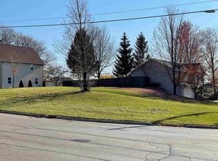2504 Finger Rd, Green Bay, WI 54302