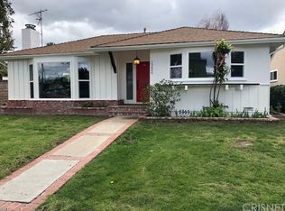 19406 Victory Blvd, Reseda, CA 91335