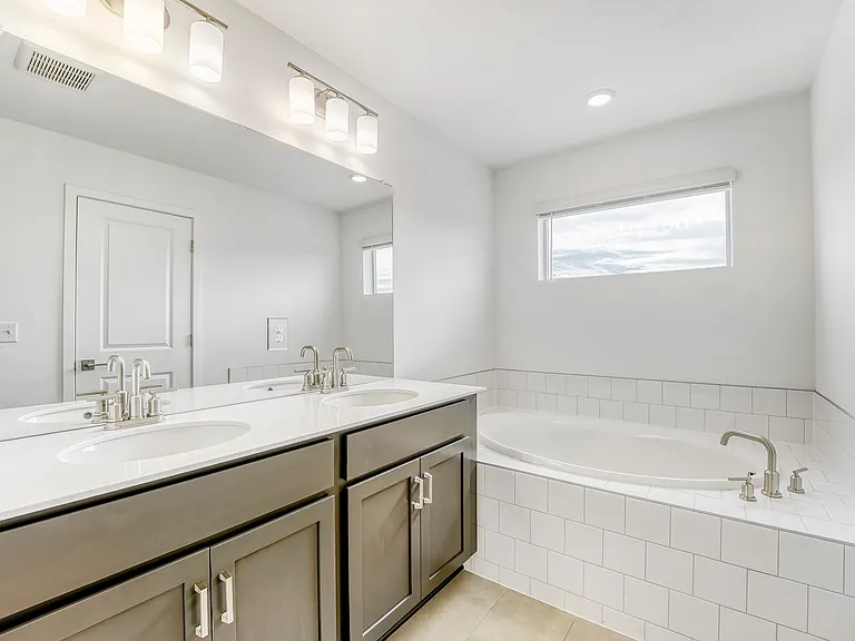 27693 E 1st Pl — Photo 8