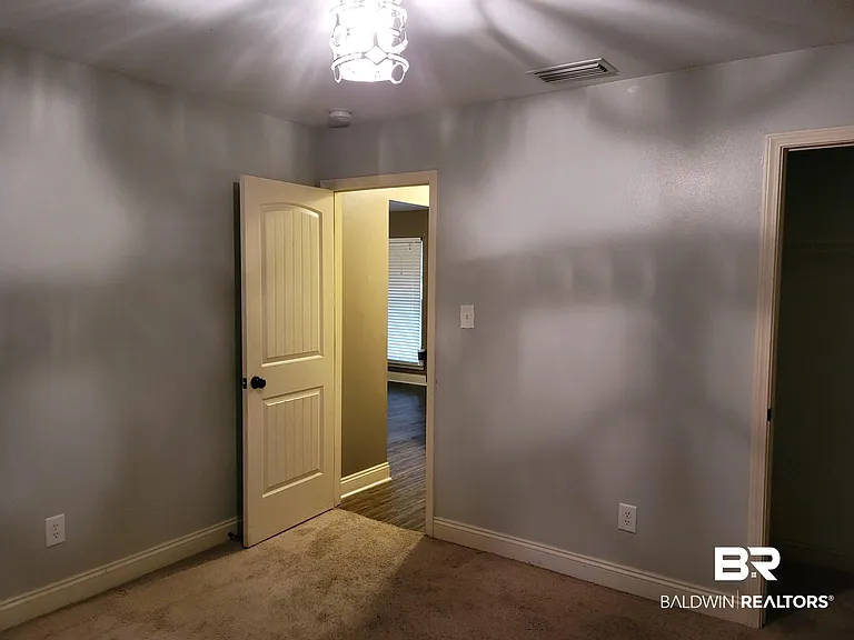 9530 Fox Hunter Ct W — Photo 9