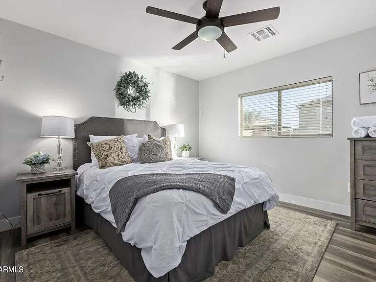 10617 W Daley Ln — Photo 19