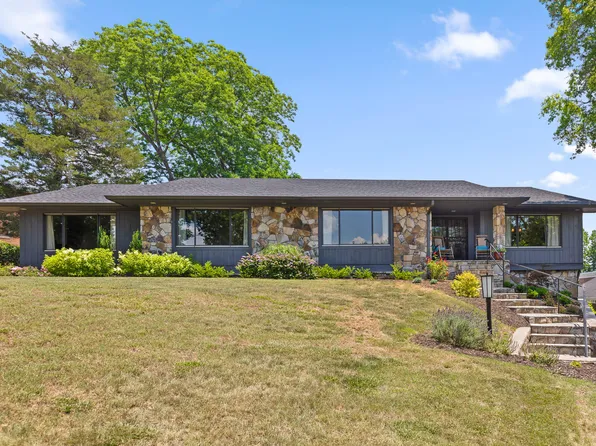 14 N Crest Rd, Chattanooga, TN 37404
