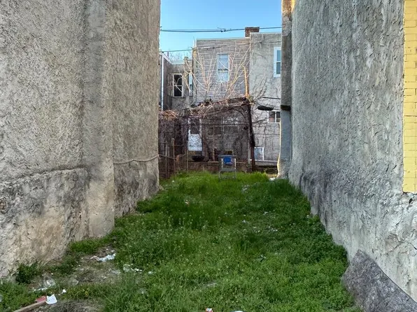 5015 Reno St, Philadelphia, PA 19139