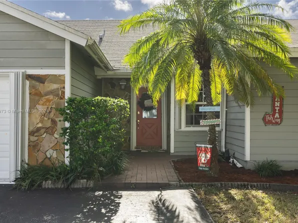 14028 SW 149th Ln, Miami, FL 33186