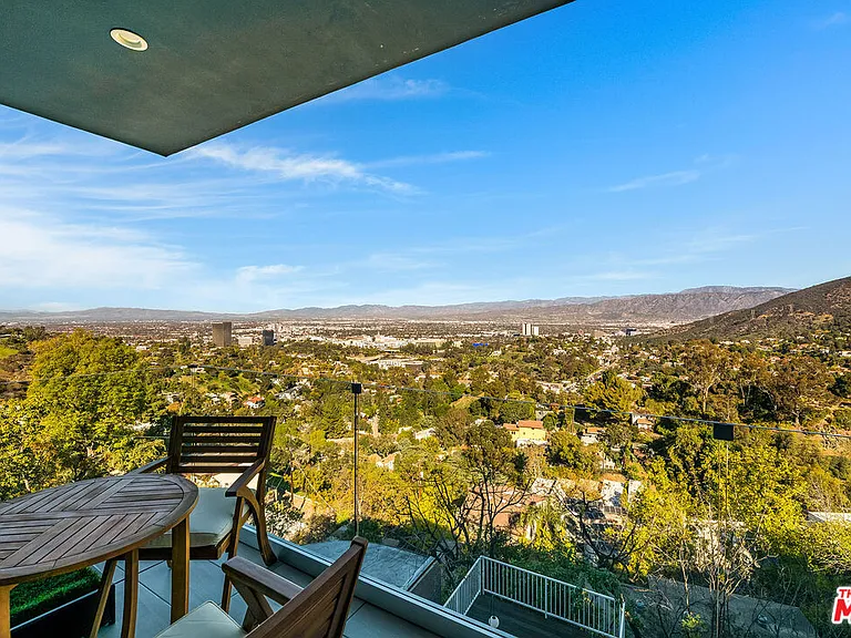7191 Pacific View Dr — Photo 11
