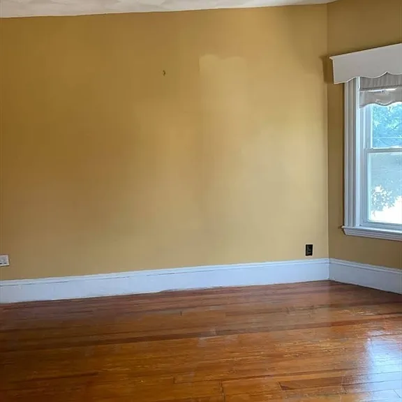 77 Sheridan Ave — Photo 11