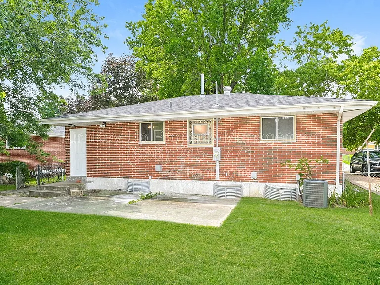 1225 Senate Dr — Photo 15