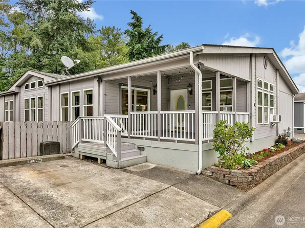 15400 SE 155th Place #16, Renton, WA 98058