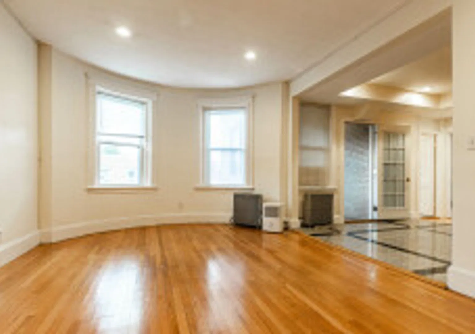 Brookline / BU Central Campus 4 Bed/2 Bath on Babcock St for September 1st. Students Welcome — Photo 4