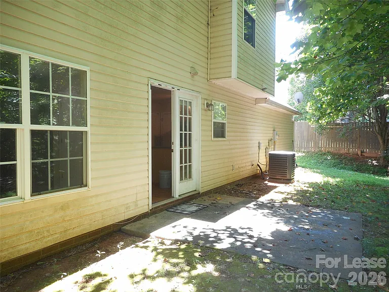 8037 Shiny Meadow Ln — Photo 8