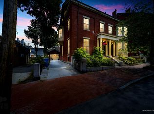 10 Pine St, Portland, ME 04102