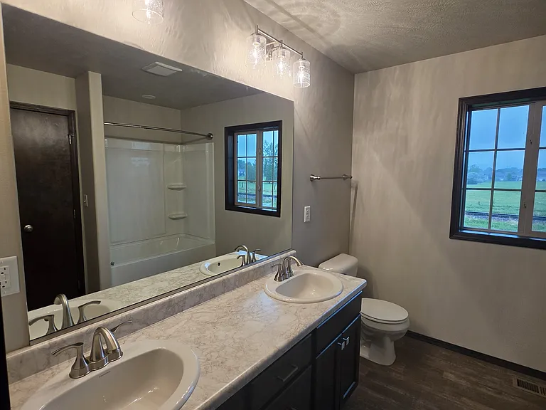 2542 E Meadowside Pl — Photo 11