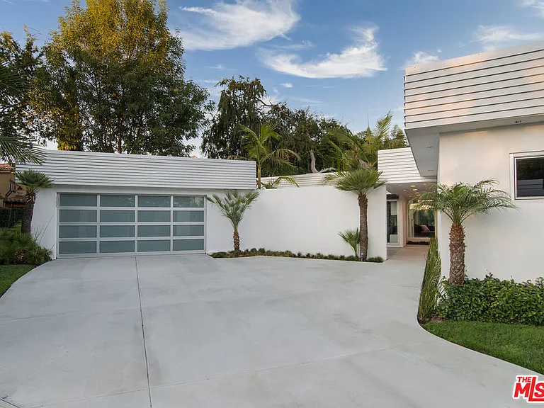 1466 N Bel Air Rd — Photo 33