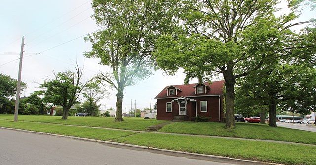 1st image of 578 N Prospect St