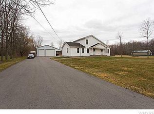2776 New Rd, Ransomville, NY 14131