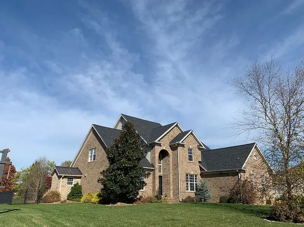 5688 Victoria Bluffs Dr, Newburgh, IN 47630