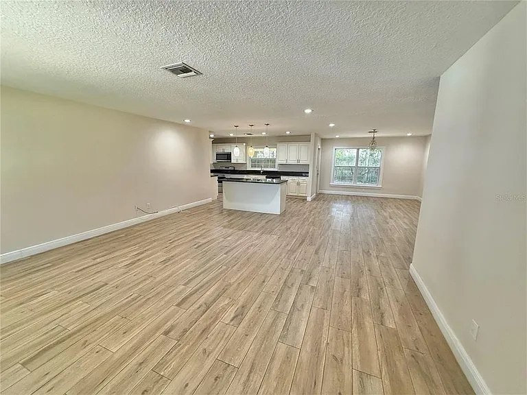 2810 Flowertree Rd — Photo 2