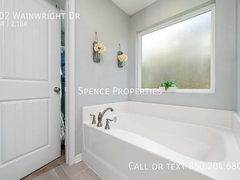 202 Wainwright Dr — Photo 23
