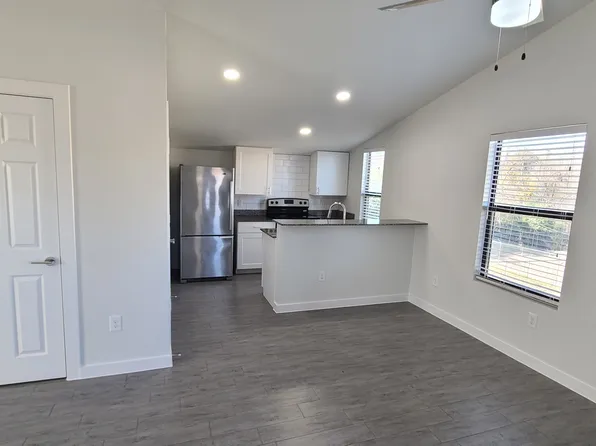 7406 Geneva Dr #2B, Austin, TX 78723