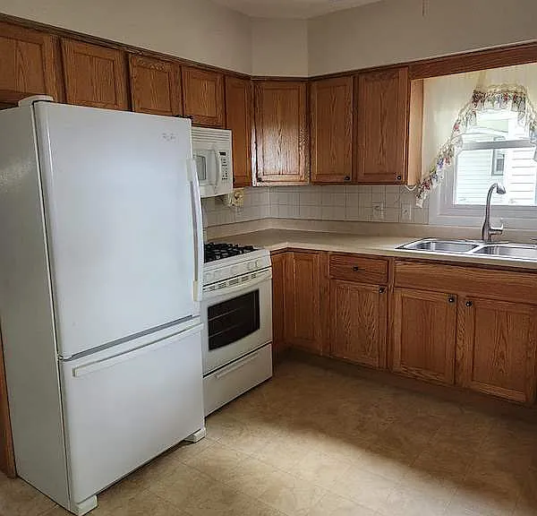 203 S Yates St — Photo 12