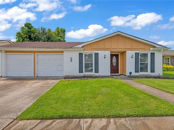 3893 Chriswood Ln, Harvey, LA 70058