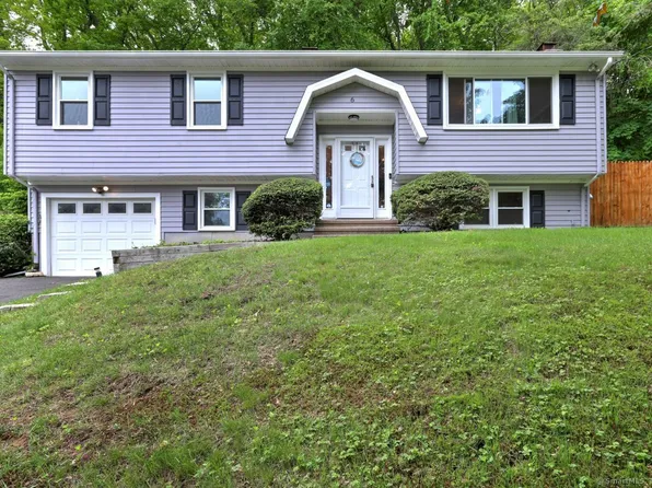 6 Snowapple Lane, Milford, CT 06460