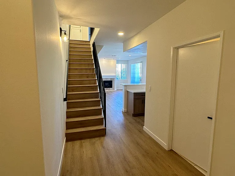 1337 S Bundy Dr #201 — Photo 5