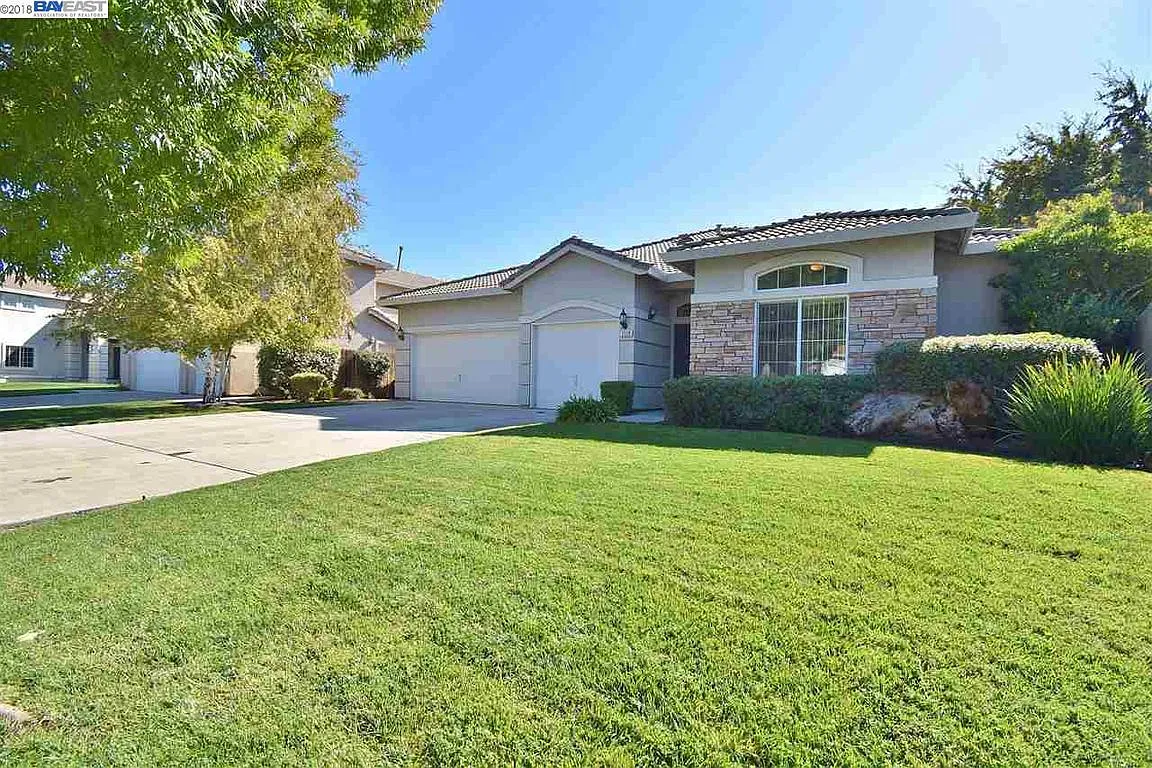 2128 Ashley Ln photo 1