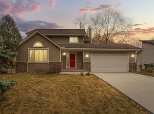 11617 Rio Loma Ln, Burnsville, MN 55337