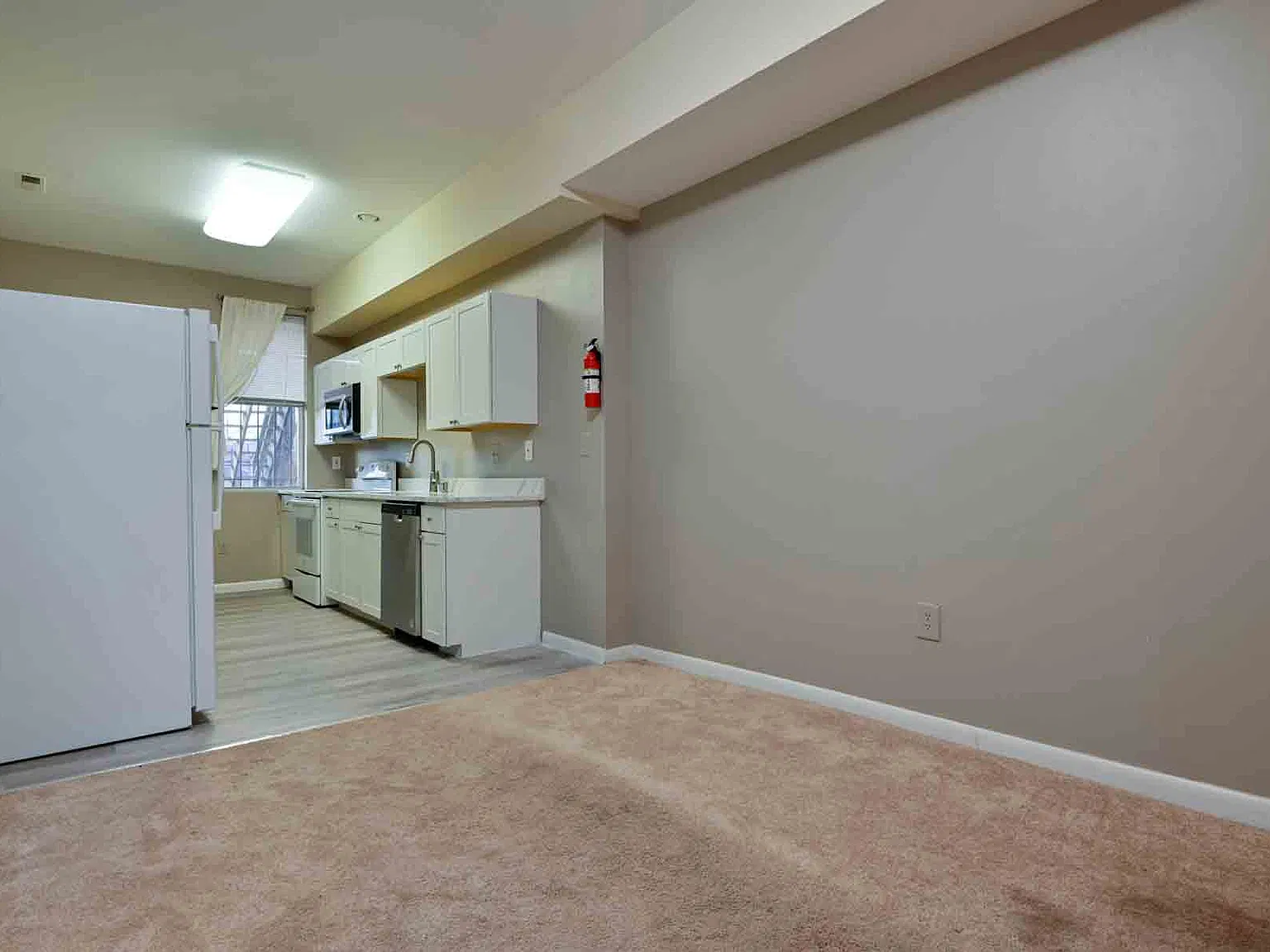 2 bed, $2,095 — Photo 2