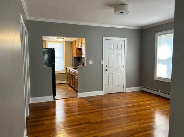277 Linden St #2