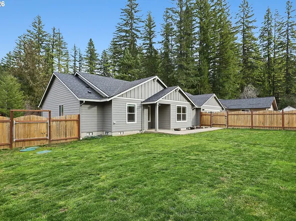 202 Edgewater Dr, Carson, WA 98610