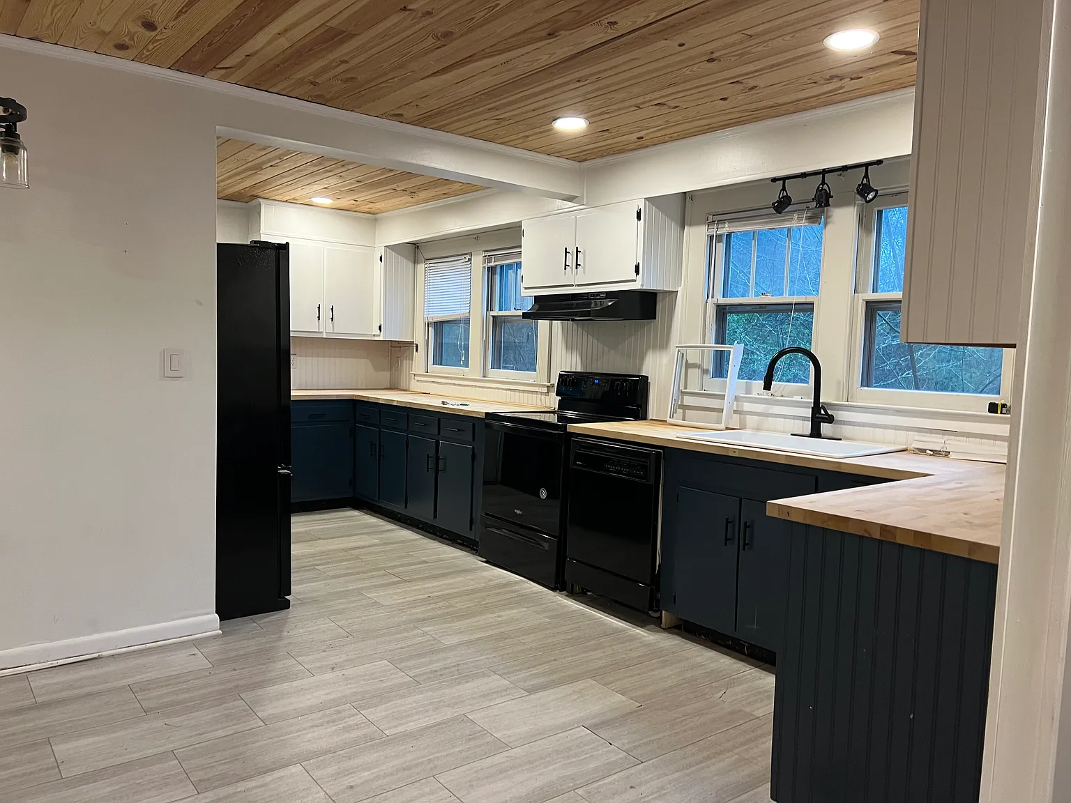 104 Goodson Ave — Photo 1