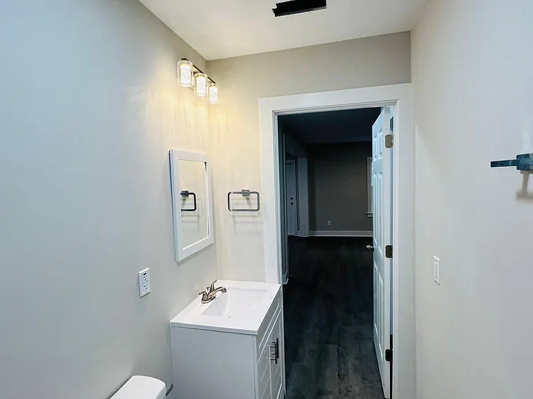 108 E Dewey St — Photo 19