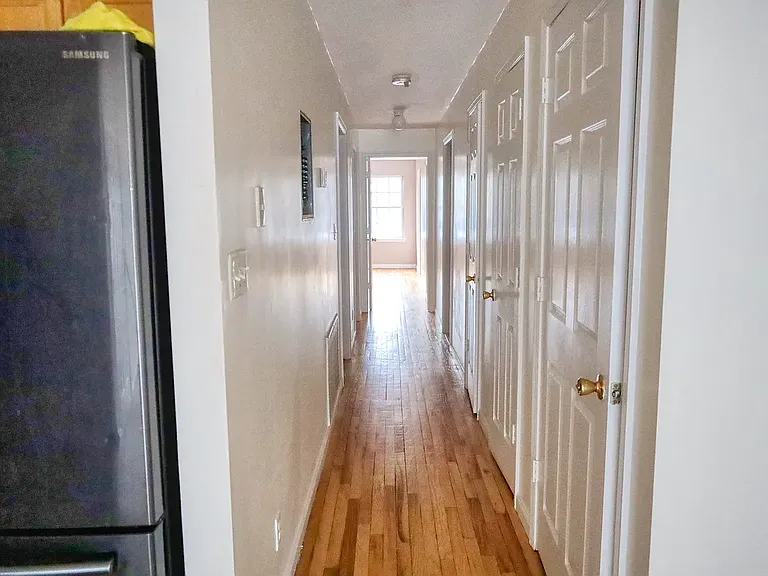 29 Hanford St #1 — Photo 4