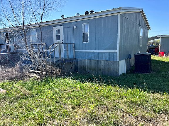 2nd image of 1541 Seaborn Rd