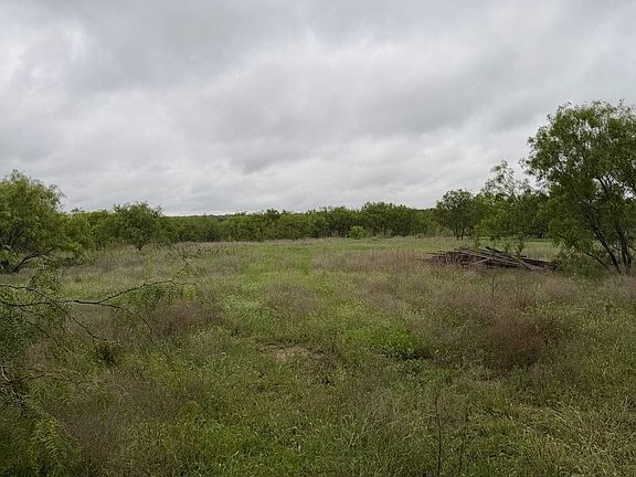 3rd image of 941 Wagoner Rd