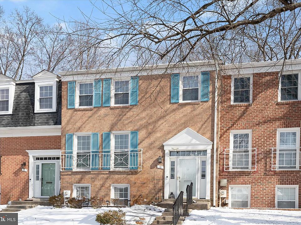 1st image of 10 Ramsdell Ter