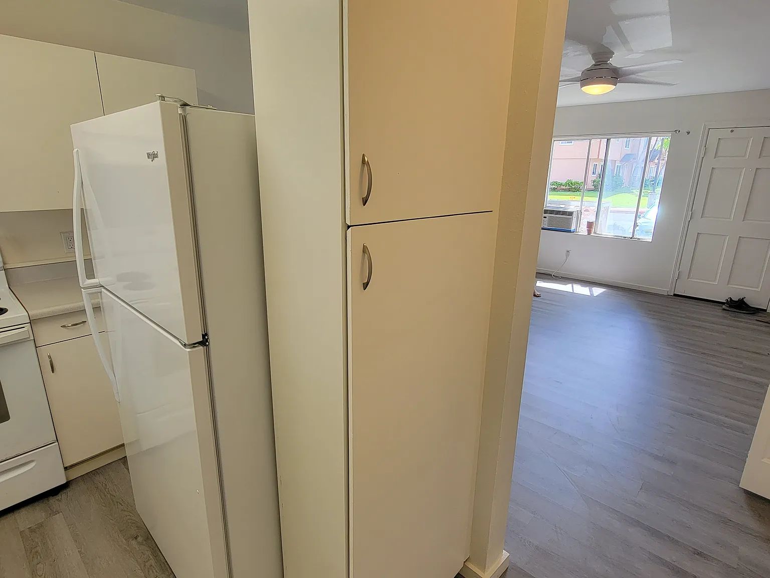 2 bed, 1.5 bath, 780 sqft, $2,400 — Photo 3