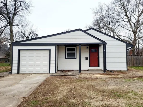 2006 S Stilwell St, Pittsburg, KS 66762