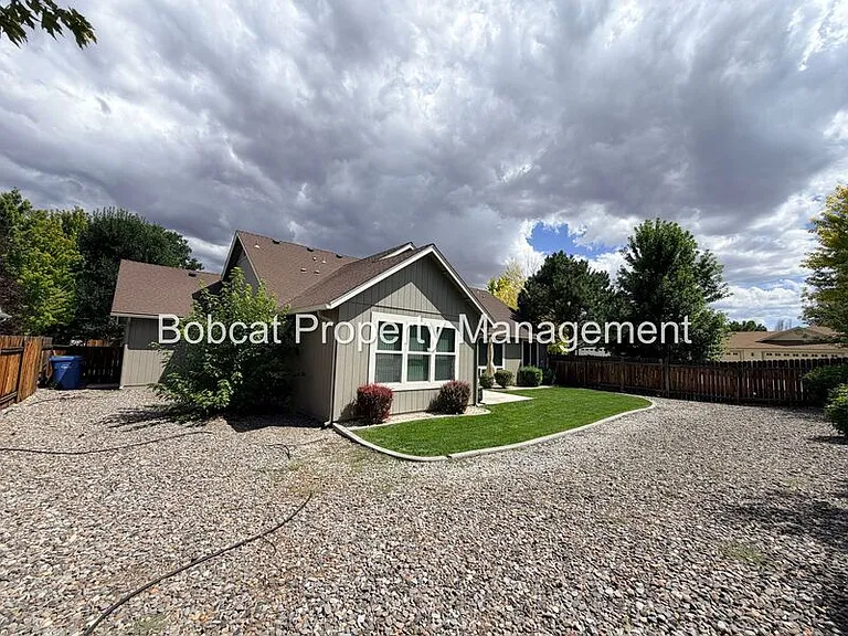1362 Branden Ln — Photo 23