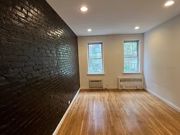 482 East 74th Street image 1 of 7