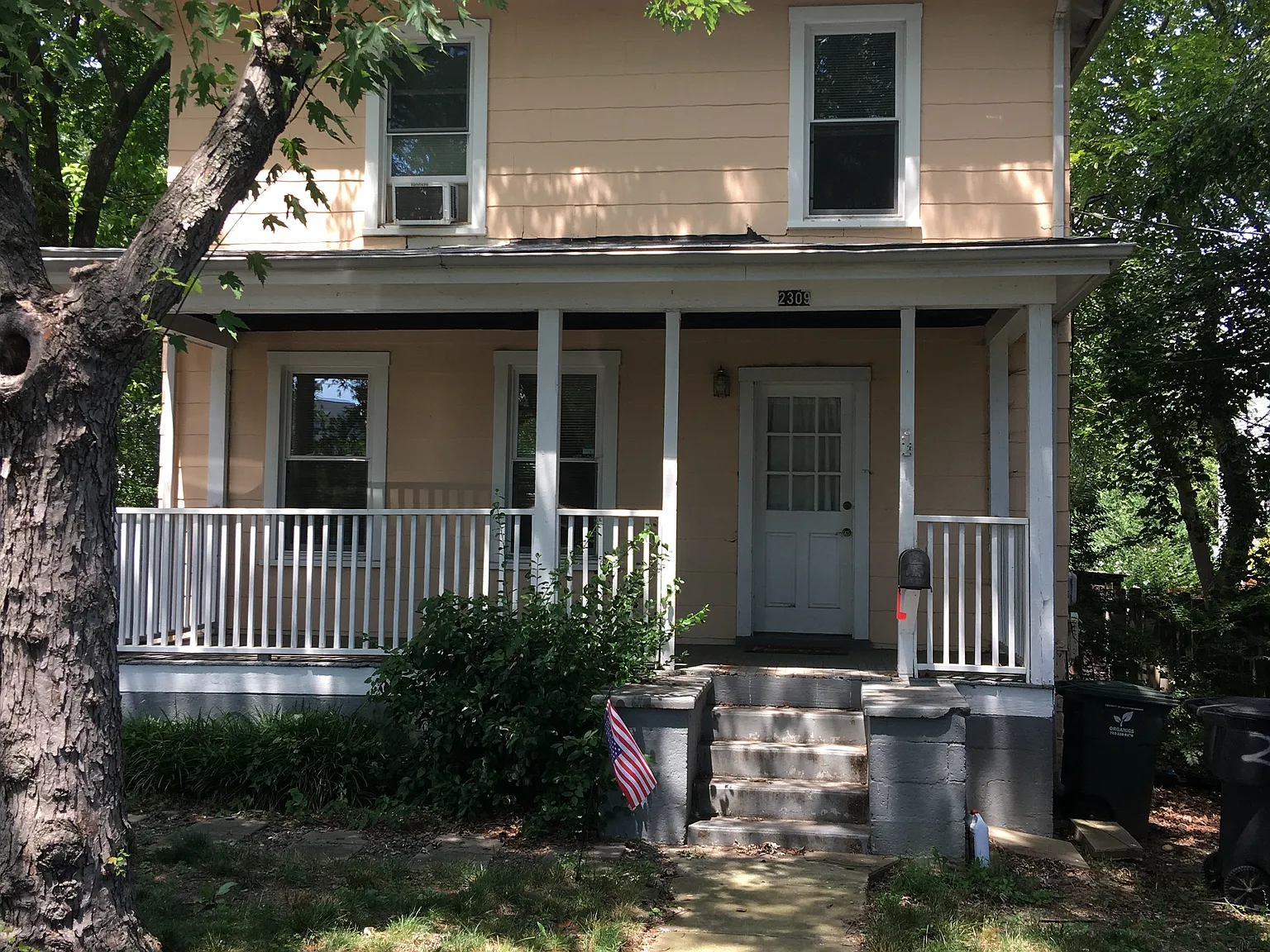 3 bed, 2000 sqft, $3,900 — Photo 2