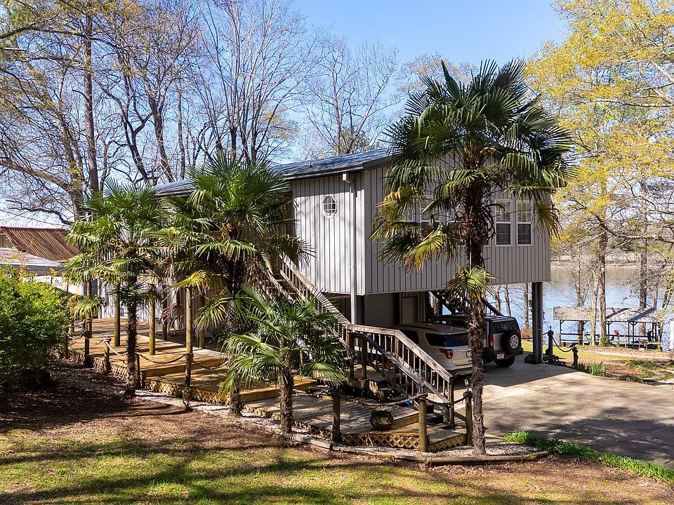 1st image of 84 River Terrace Dr