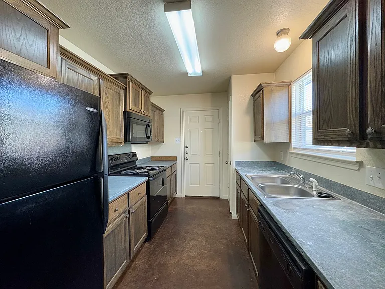 1311 Chapel Creek Rd — Photo 5