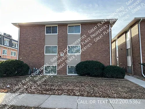 1129 E St #11 Photo 1