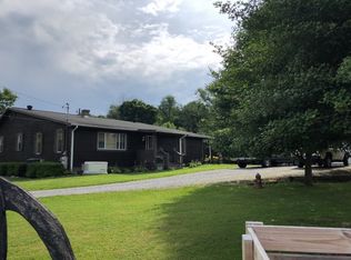 249 Maple Rd, Beaver, WV 25813