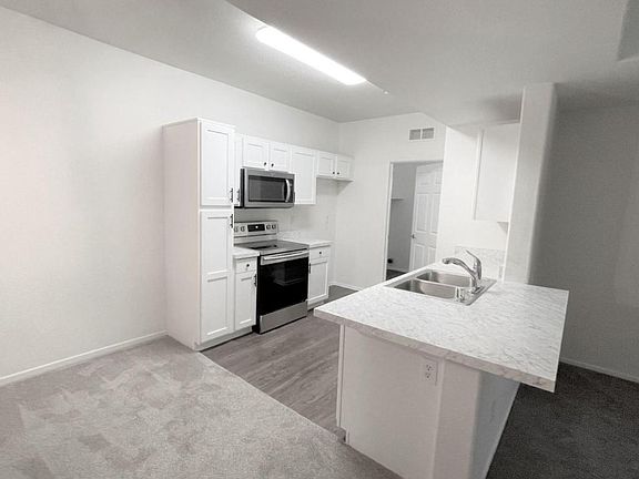 3rd image of 41410 Juniper St Unit 1924