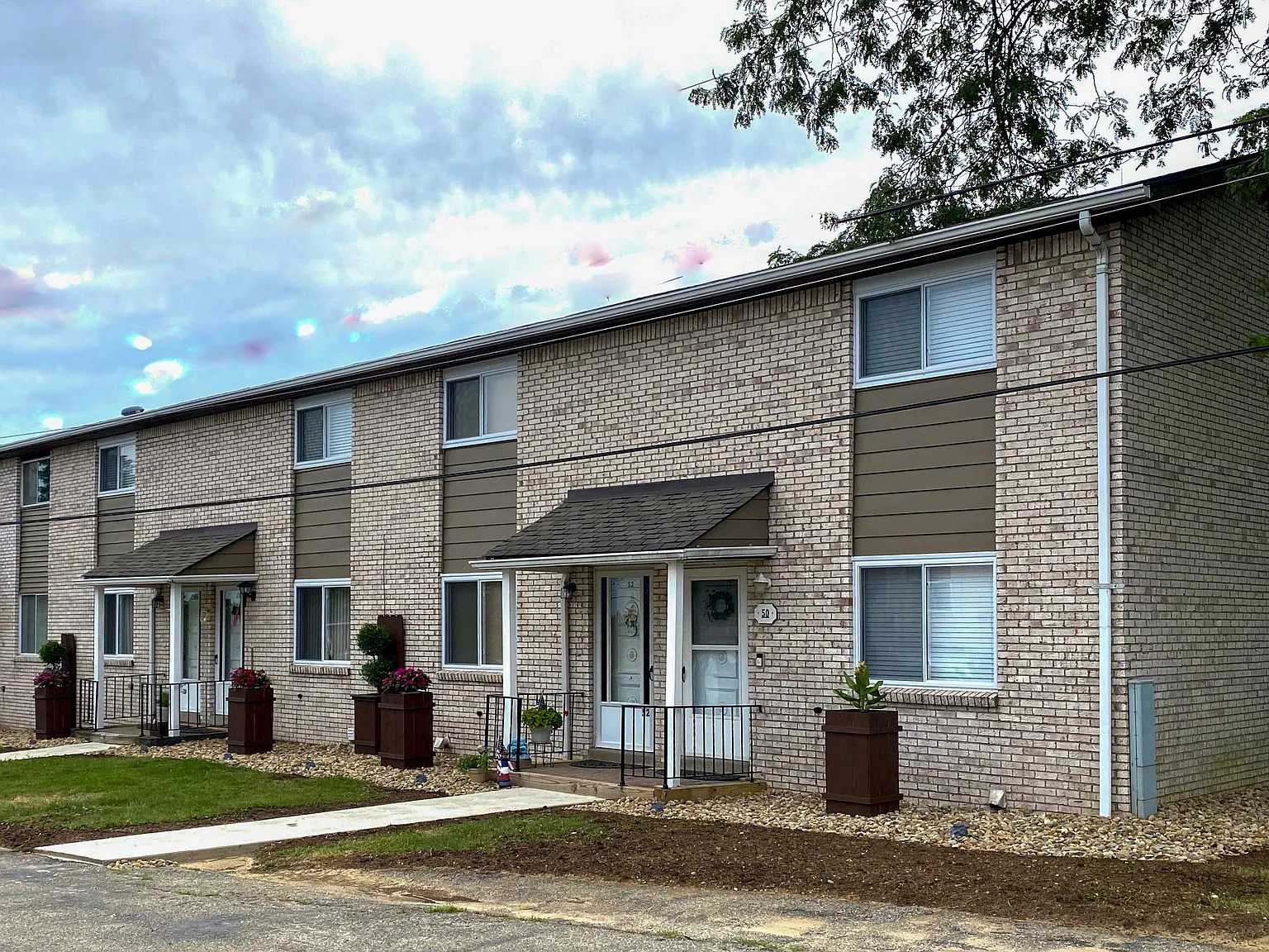 2 bed, $1,295 — Photo 1
