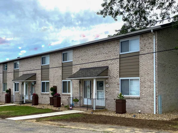 60 Soltis Dr, Irwin, PA 15642